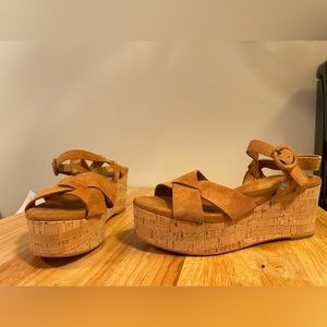 Tan wedge platforms from Toms